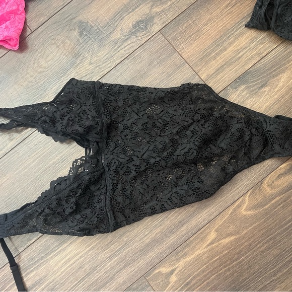 Victoria’s Secret lot!! Panties and bralettes and lingerie - Picture 15 of 16